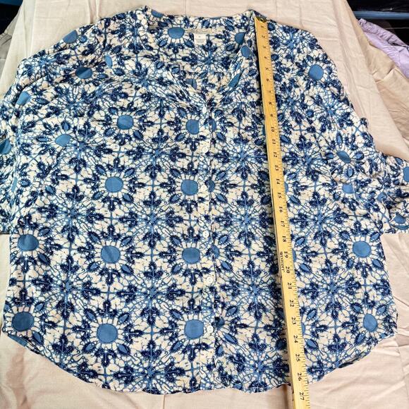 Lucky Brand Women's sz Medium Blue Cream Floral Dolman Sleeve Blouse Button Up - Picture 9 of 12